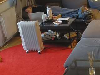voyeurcam-julmodels-living-1