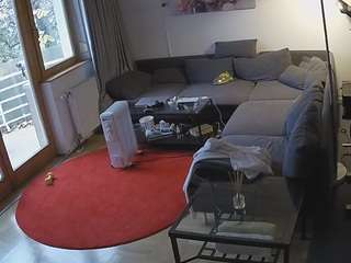 voyeurcam-julmodels-living-1