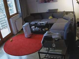 voyeurcam-julmodels-living-1