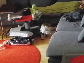 voyeurcam-julmodels-living-1
