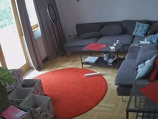 voyeurcam-julmodels-living-1