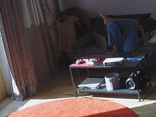 voyeurcam-julmodels-living-1