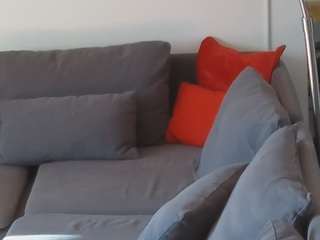 voyeurcam-julmodels-living-1