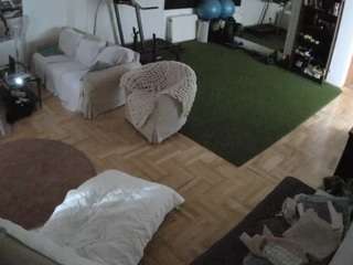 Vouyeur House camsoda voyeurcam-julmodels-living-2