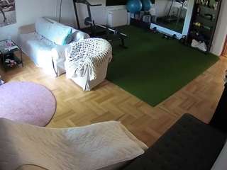 Voyure House camsoda voyeurcam-julmodels-living-2