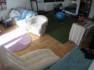 Voyeir House camsoda voyeurcam-julmodels-living-2