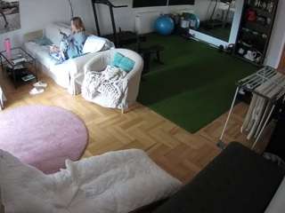 Momcams camsoda voyeurcam-julmodels-living-2