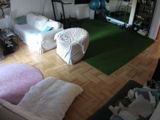 Reallivecam House camsoda voyeurcam-julmodels-living-2