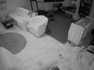 Livesex House camsoda voyeurcam-julmodels-living-2