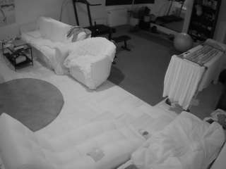 Voyeur H Ouse camsoda voyeurcam-julmodels-living-2