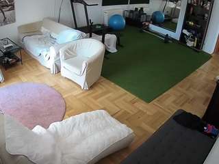 Oyeur House camsoda voyeurcam-julmodels-living-2