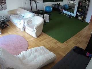 Vouyer House camsoda voyeurcam-julmodels-living-2