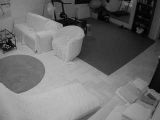 Voyeru House camsoda voyeurcam-julmodels-living-2