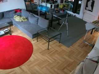 voyeurcam-julmodels-living-2