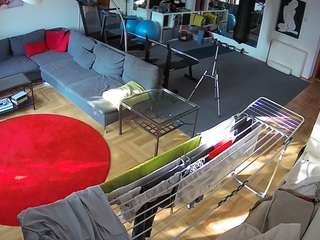 voyeurcam-julmodels-living-2