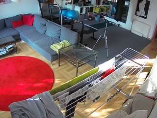 voyeurcam-julmodels-living-2