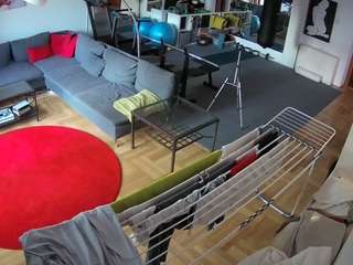 voyeurcam-julmodels-living-2