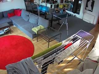 voyeurcam-julmodels-living-2