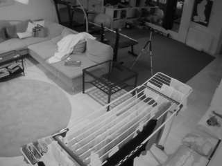 voyeurcam-julmodels-living-2