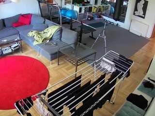 voyeurcam-julmodels-living-2