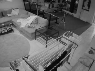 voyeurcam-julmodels-living-2