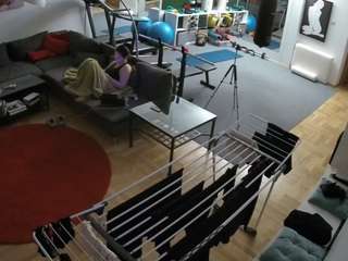 voyeurcam-julmodels-living-2