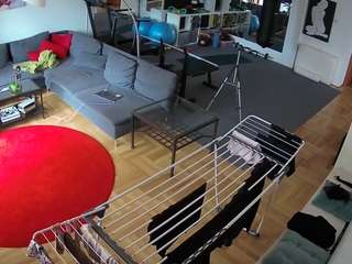 voyeurcam-julmodels-living-2