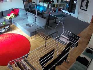 voyeurcam-julmodels-living-2
