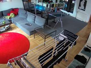 voyeurcam-julmodels-living-2