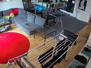 voyeurcam-julmodels-living-2