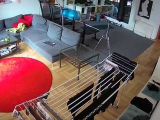 voyeurcam-julmodels-living-2