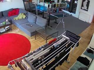 voyeurcam-julmodels-living-2
