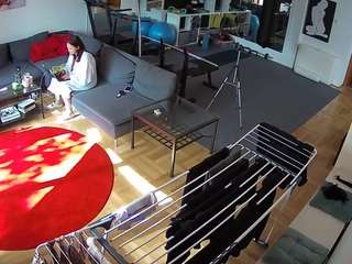 voyeurcam-julmodels-living-2