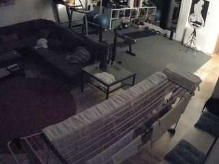 voyeurcam-julmodels-living-2