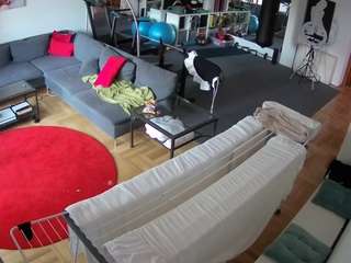 voyeurcam-julmodels-living-2