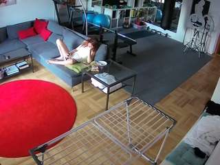 voyeurcam-julmodels-living-2