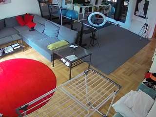 voyeurcam-julmodels-living-2