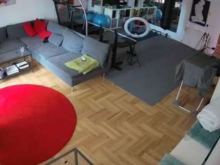 voyeurcam-julmodels-living-2