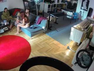 voyeurcam-julmodels-living-2