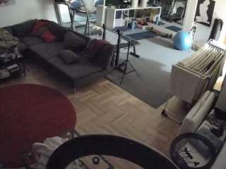 voyeurcam-julmodels-living-2