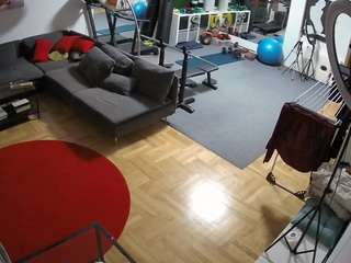 voyeurcam-julmodels-living-2
