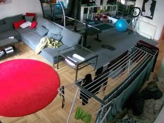 voyeurcam-julmodels-living-2
