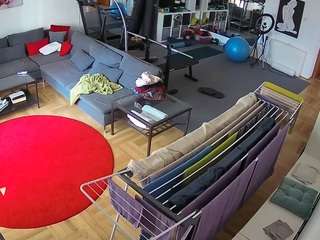 voyeurcam-julmodels-living-2