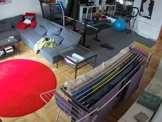 voyeurcam-julmodels-living-2