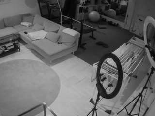 voyeurcam-julmodels-living-2