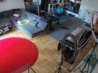 voyeurcam-julmodels-living-2