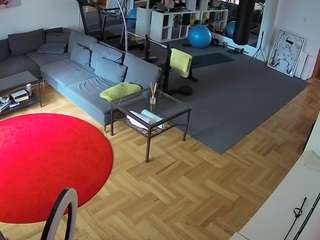 voyeurcam-julmodels-living-2