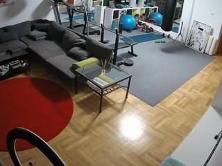 voyeurcam-julmodels-living-2