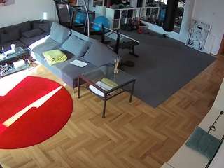 voyeurcam-julmodels-living-2