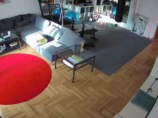 voyeurcam-julmodels-living-2
